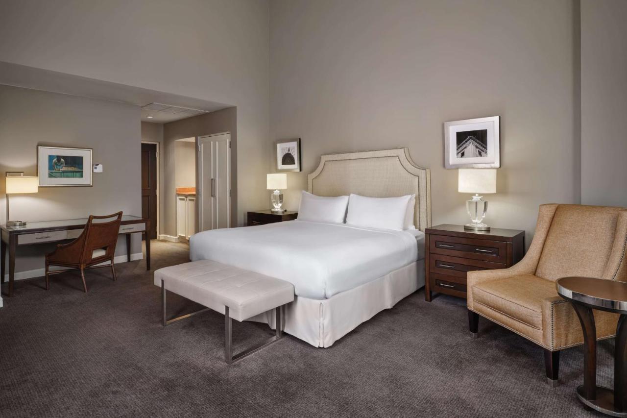 Bristol Panama, A Registry Collection Hotel Exteriér fotografie A guest room at the Four Seasons Hotel