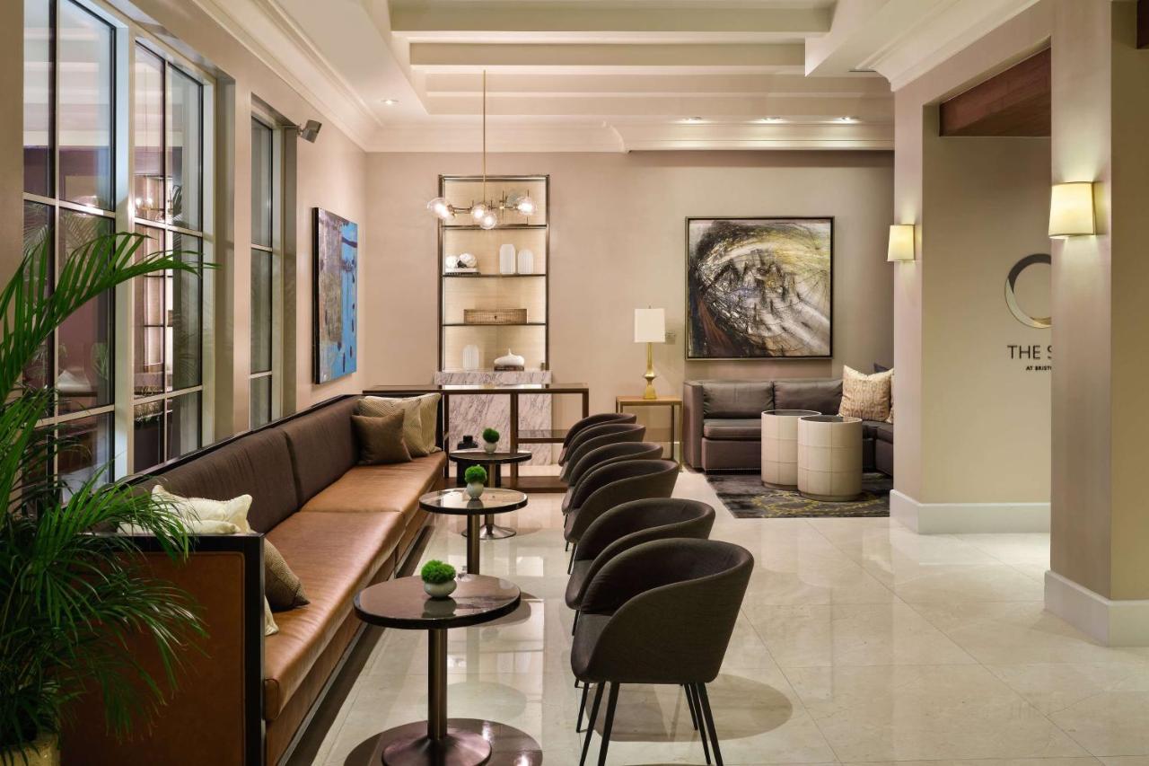 Bristol Panama, A Registry Collection Hotel Exteriér fotografie The Club at Miami International Airport