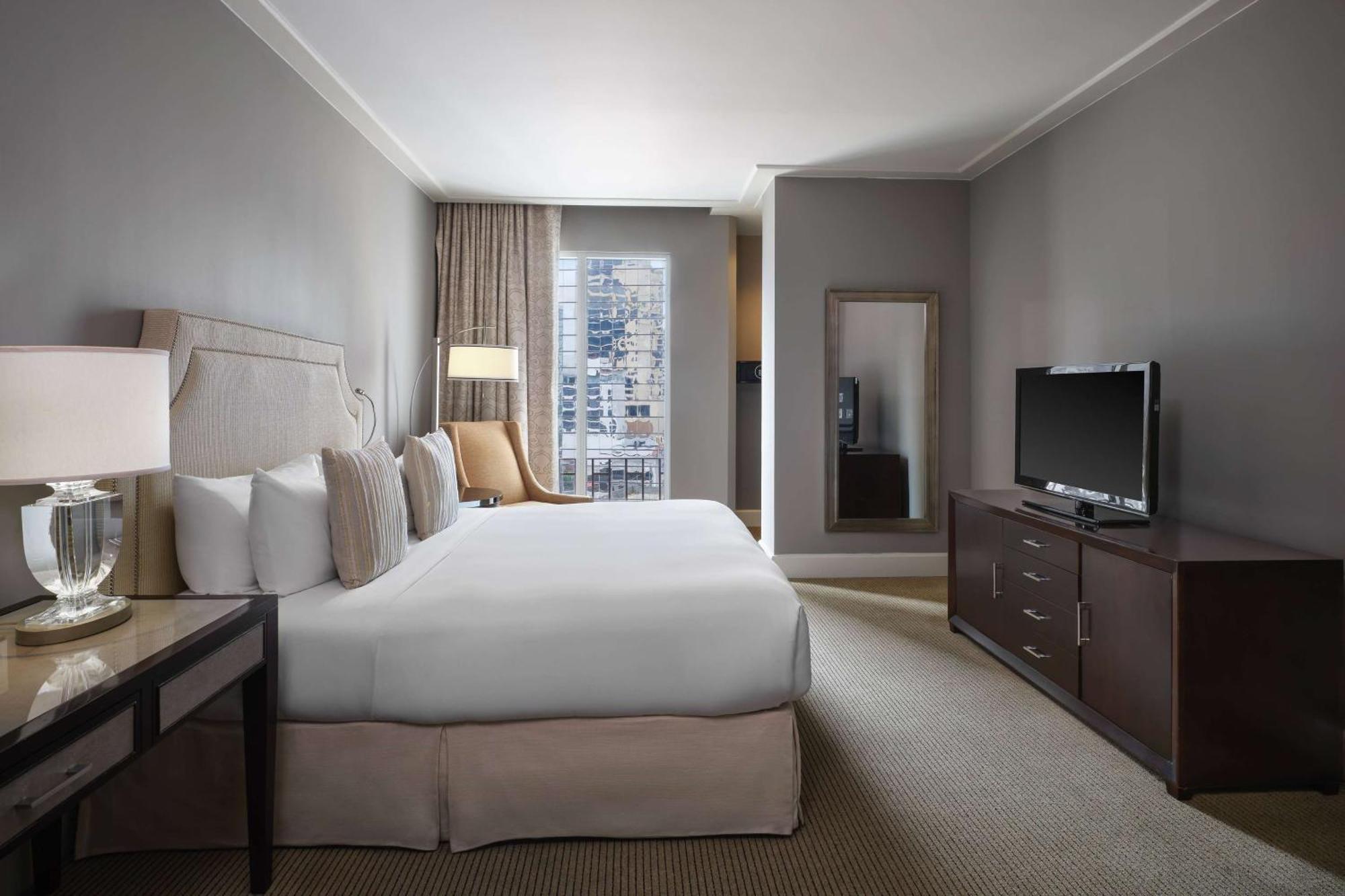 Bristol Panama, A Registry Collection Hotel Exteriér fotografie A bedroom at the Mandarin Oriental Washington DC