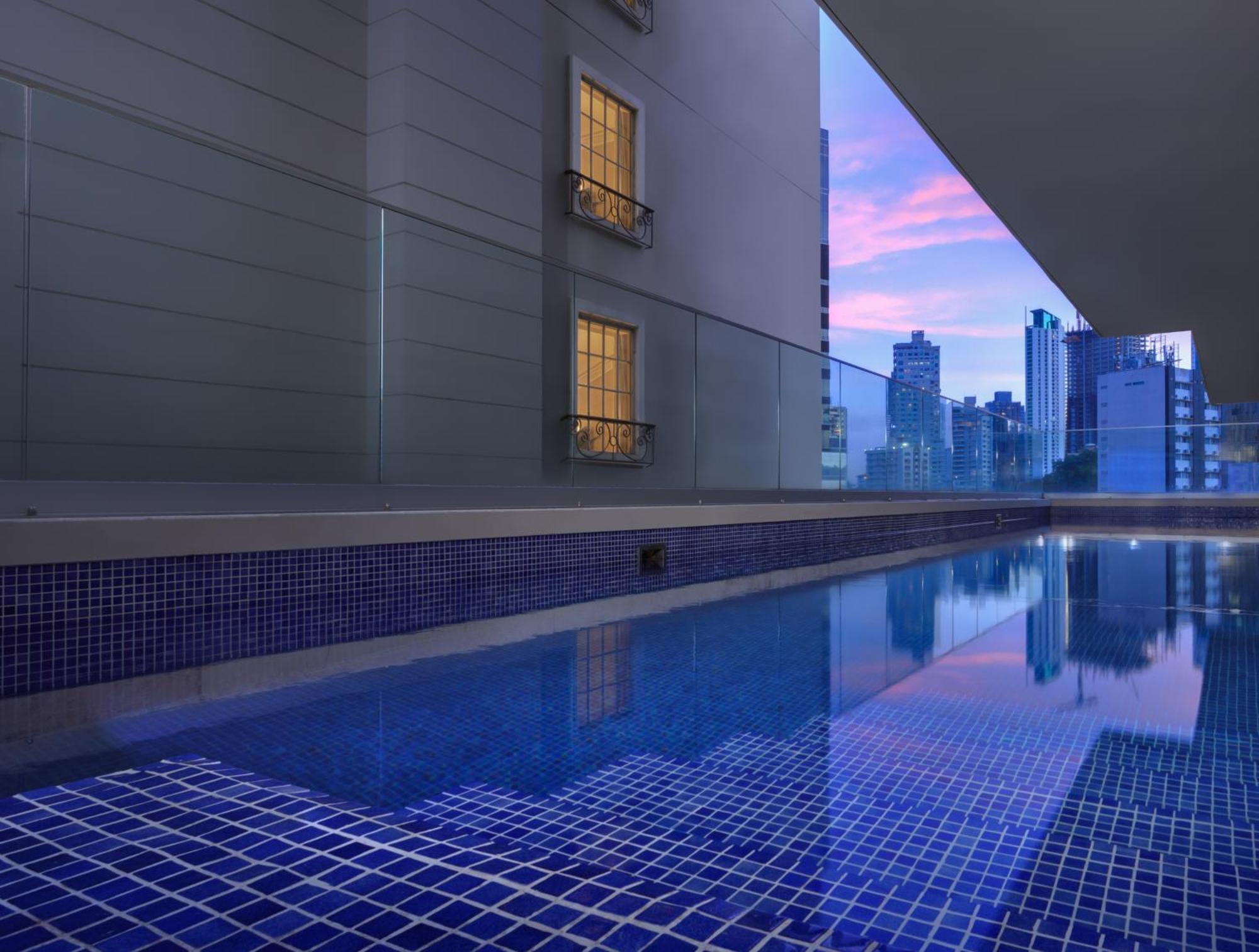 Bristol Panama, A Registry Collection Hotel Exteriér fotografie The swimming pool at the hotel