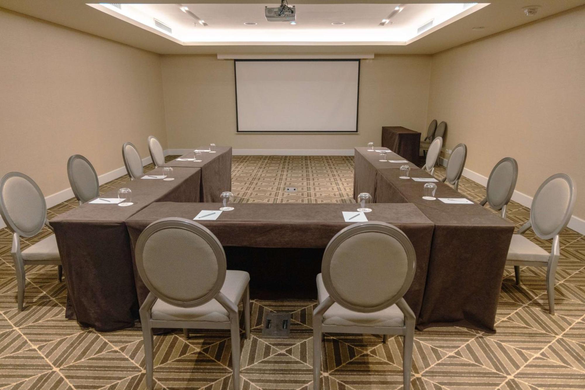 Bristol Panama, A Registry Collection Hotel Exteriér fotografie A meeting room at the Four Seasons Hotel, Washington, D.C.